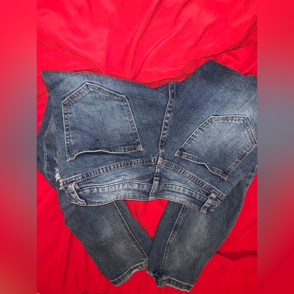 Ripped low rise jeans - Picture 2 of 3